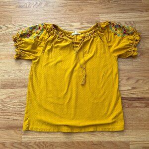 Beautiful Cross-Season Embroidered Boho Tee